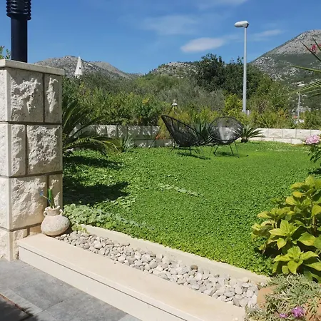 Dube - One Bedroom With Sea View And Terrace
