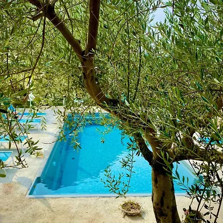 Dube - One Bedroom With Sea View And Terrace Apartman